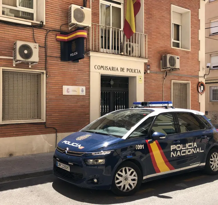 POLIC&Iacute;A NACIONAL. - EP