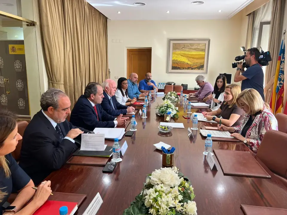 Reuni&oacute;n con Pilar Bernab&eacute;. - Twitter