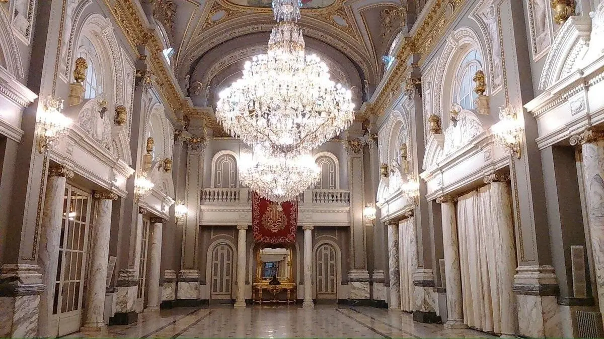 Imagen del Sal&oacute;n de Cristal del Ayuntamiento de Val&egrave;ncia. - Europa Press