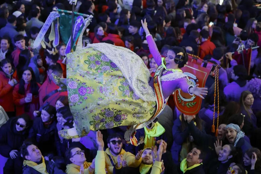 Tradicional y multitudinaria Crida de las Fallas. - EFE/Ana Escobar