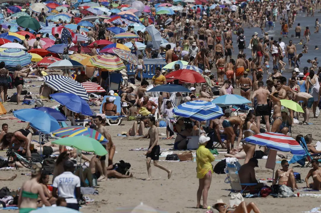 Playa de la Malvarrosa en Valencia. - EFE/ Kai Forsterling