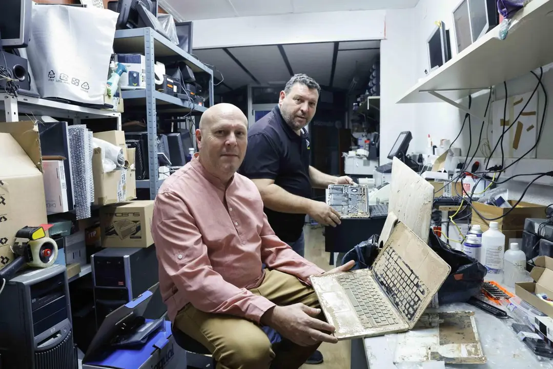 Carlos Bermell (i), y Arseny Aparicio. - EFE/ Ana Escobar