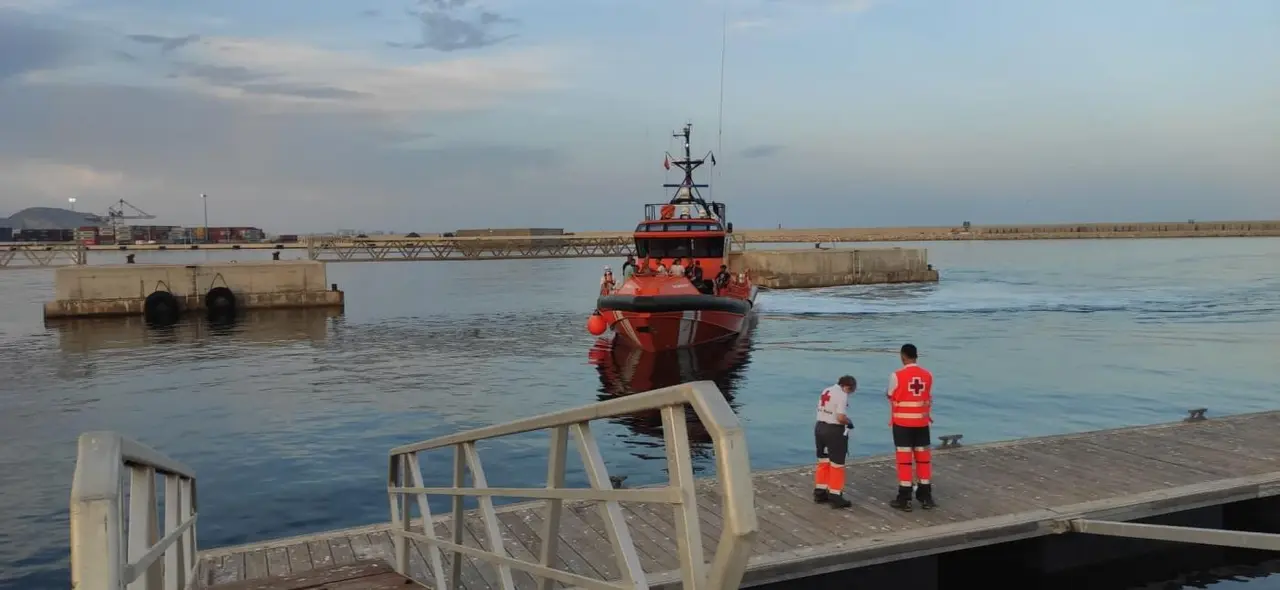 Cruz Roja en el Puerto de Alicante. - CRUZ ROJA