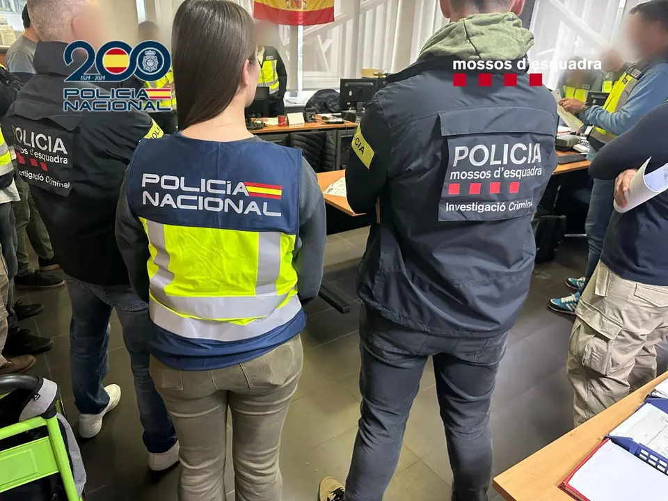 Detenidas seis personas en Alicante - POLIC&Iacute;A NACIONAL