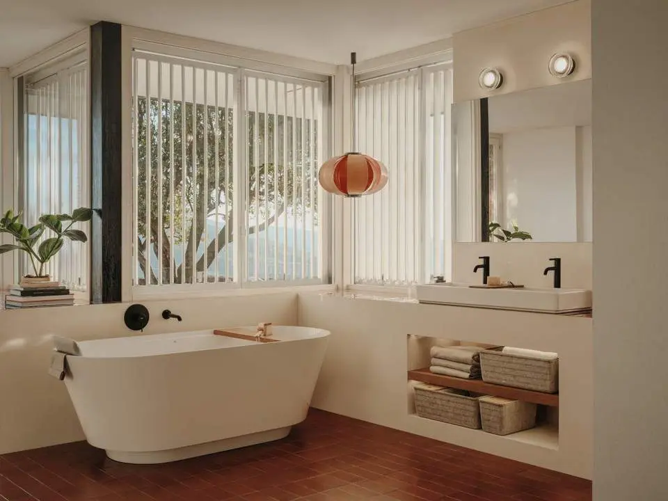 Roca-ba&ntilde;o. - Roca