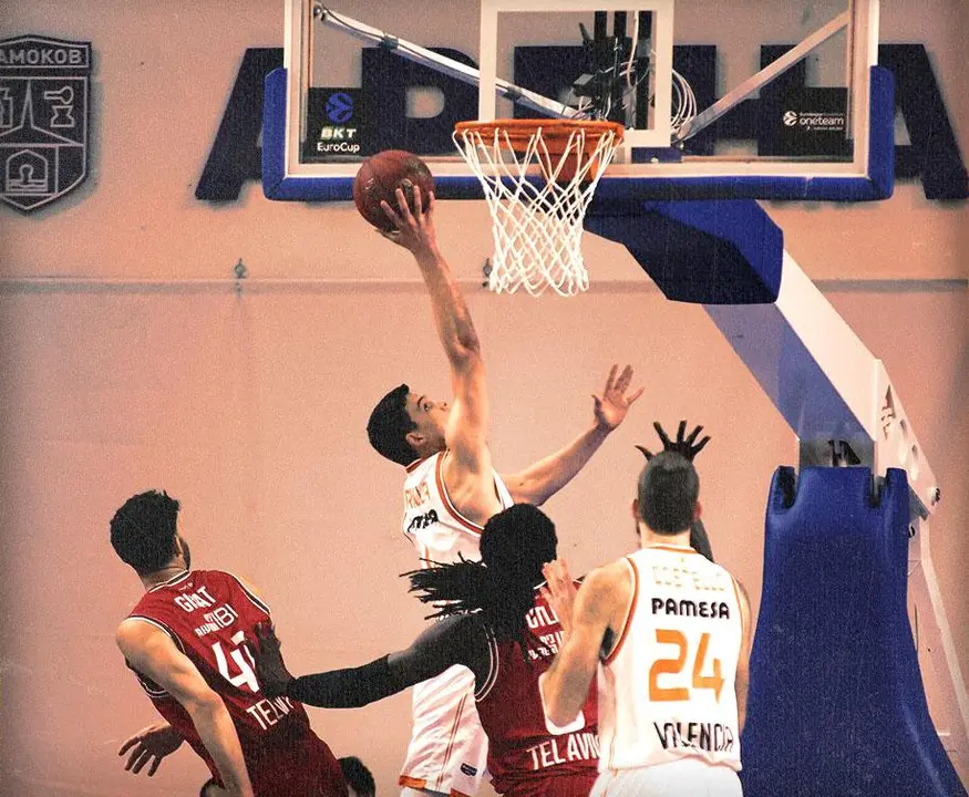 Hapoel-Valencia Basket. - @valenciabasket / X