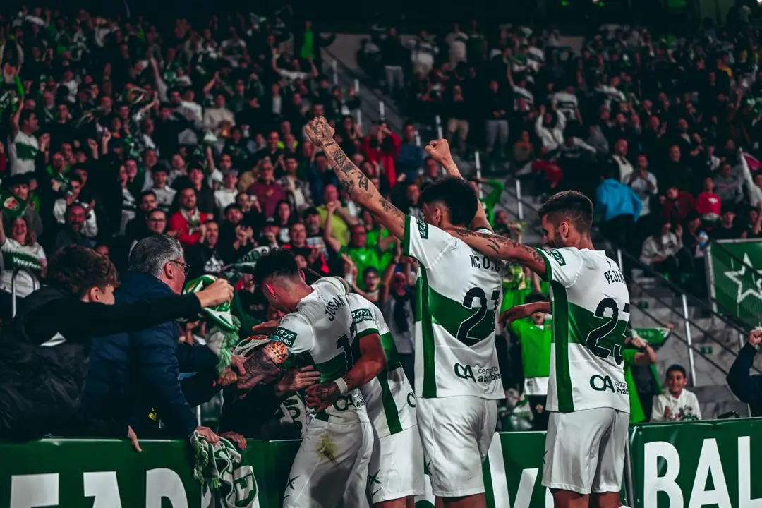 El Elche celebra su gol al Racing de Ferrol. - @elchecf / X
