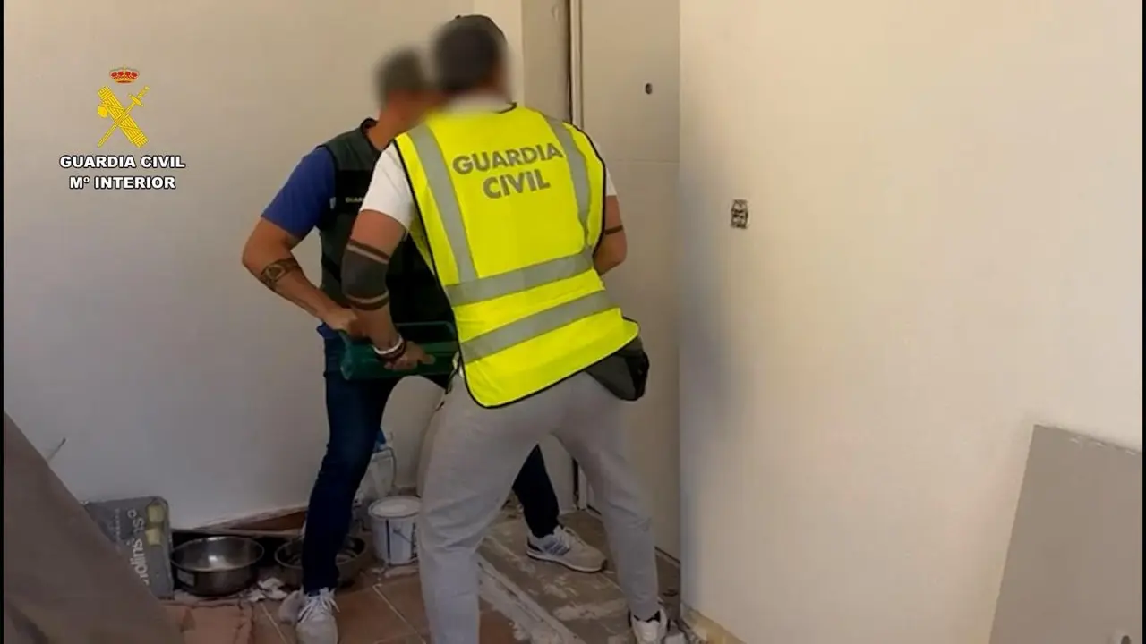 Dos detenidos por un violento atraco en un club de cannabis. - Guardia Civil