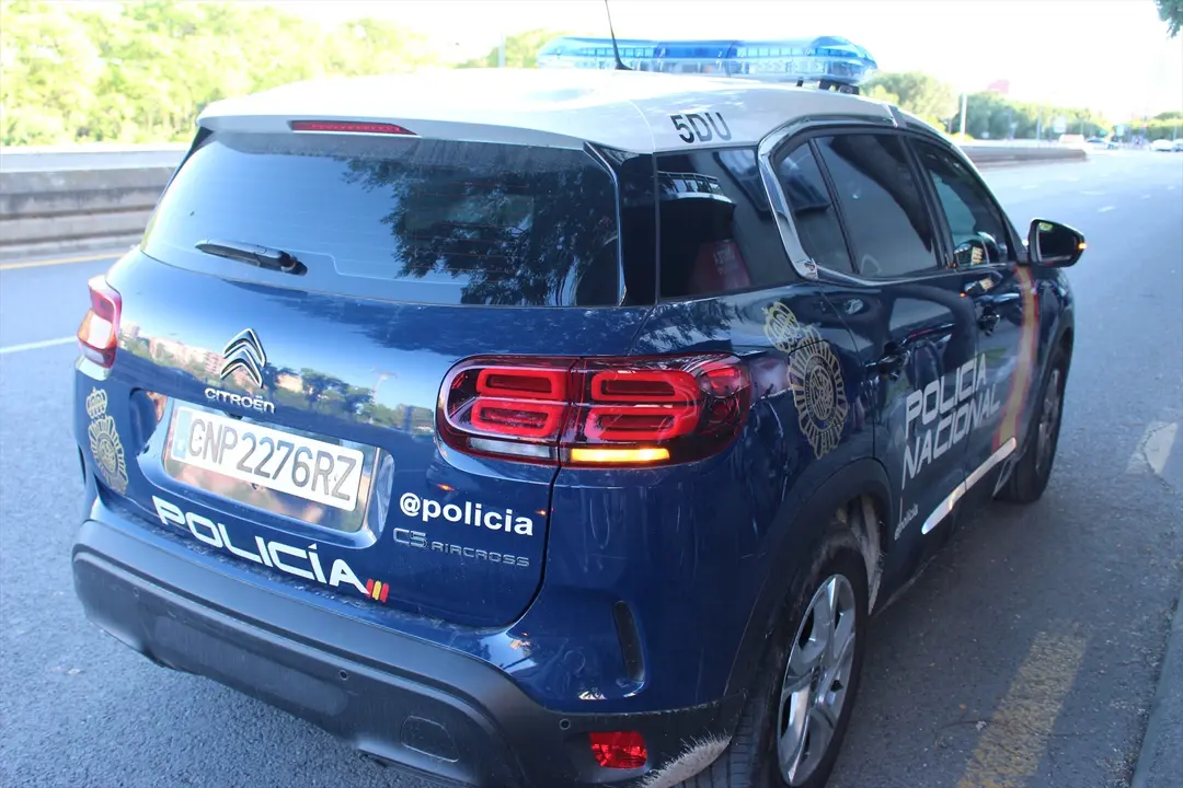 Veh&iacute;culo policial en imagen de archivo
- CNP