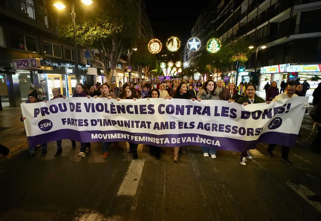 Imagen de la manifesatci&oacute;n con motivo del 25N en Val&egrave;ncia
- EDUARDO MANZANA / EUROPA PRESS