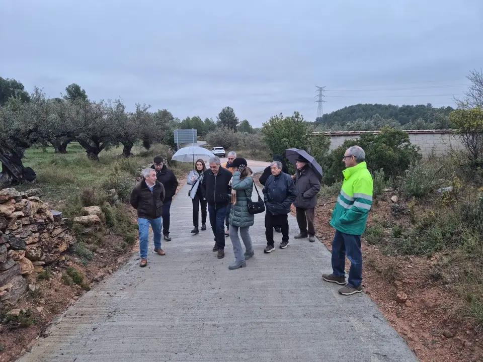 Barrachina en una visita a un camino afectado | GVA
