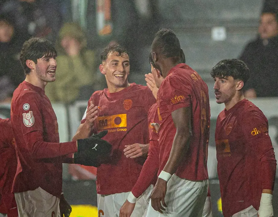 El Valencia celebra uno de sus goles en Burgos | @valenciacf / X