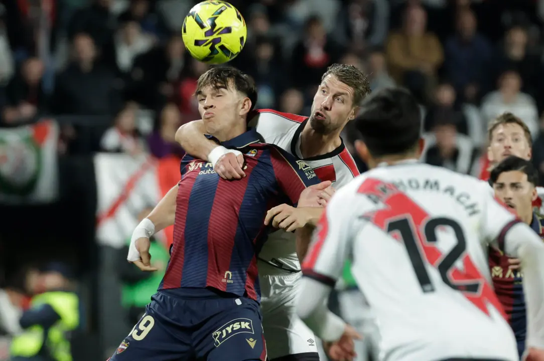 Rayo-Levante. | EFE
