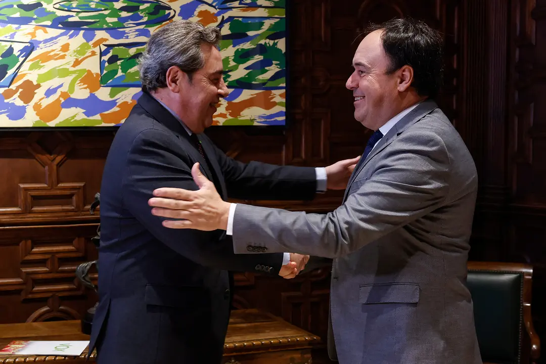 P&eacute;rez Llorca se re&uacute;ne con los s&iacute;ndic del PSPV-PSOE y VOX. | Europa Press.
