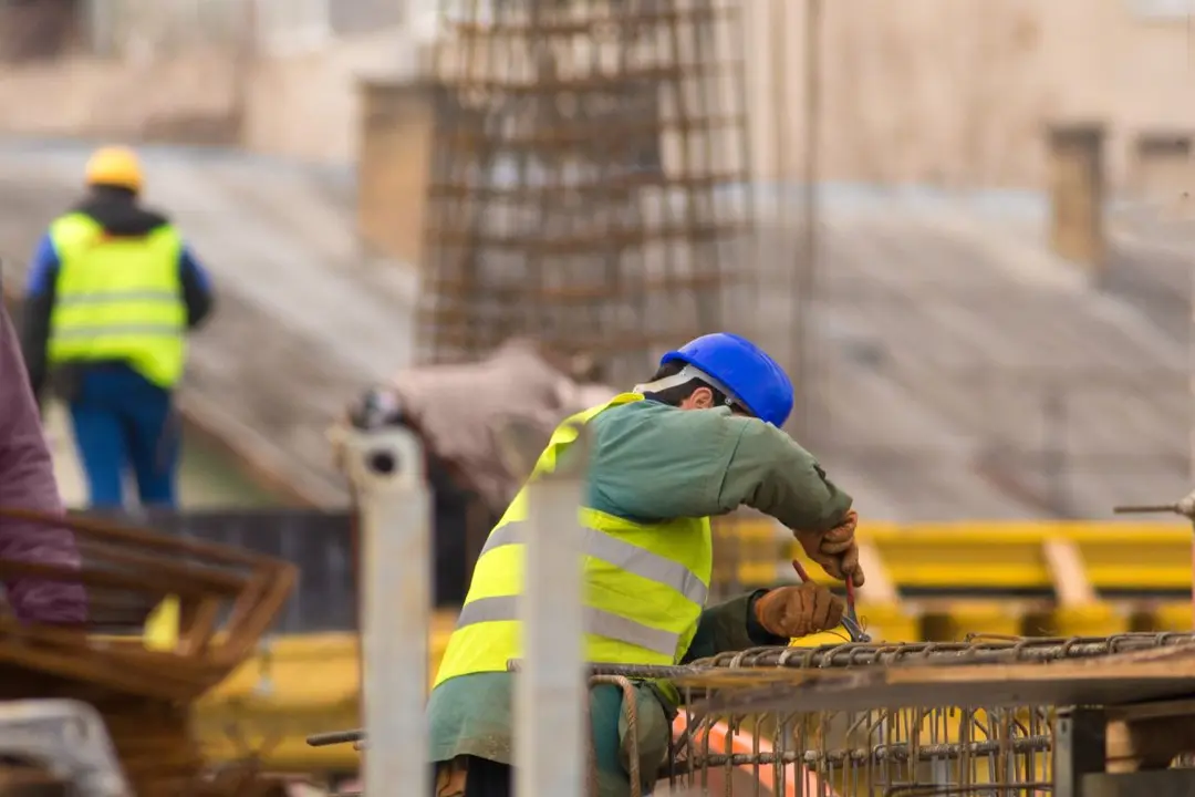 Trabajadores del sector de la construcci&oacute;n | Foto de 123RF/geki