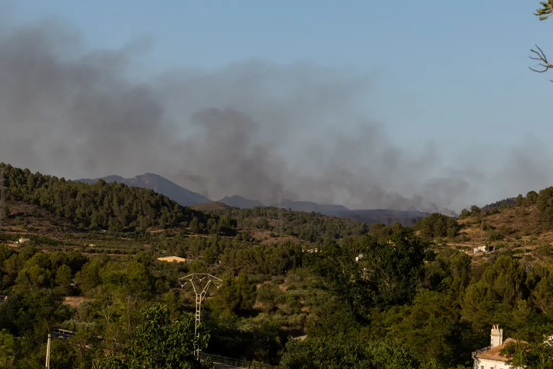 Vista del incendio de Soneja, a 5 de julio de 2026, en Soneja, Castell&oacute;n. | Europa Press