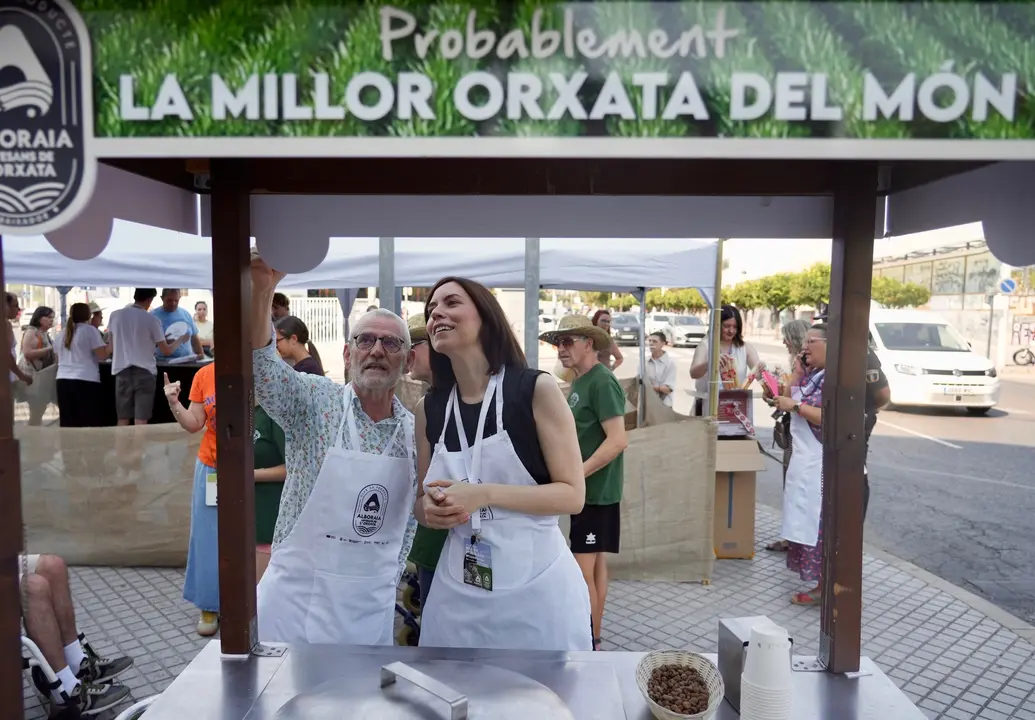La ministra de Ciencia, Innovaci&oacute;n y Universidades y secretaria general del PSPV, Diana Morant, participa en el Dia de l'Orxata en Alboraia (Valencia). | Europa Press