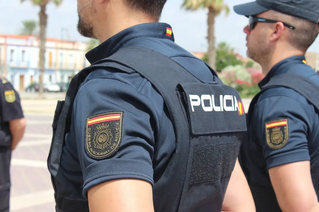 La Polic&iacute;a Nacional detiene a un hombre tras amenazar e intentar asfixiar a su expareja. | Europa Press