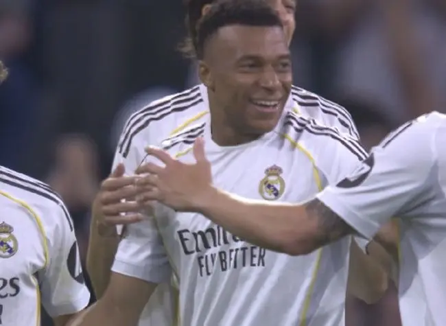 Kylian Mbapp&eacute; en un partido con el Real Madrid | Im&aacute;genes de LALIGA