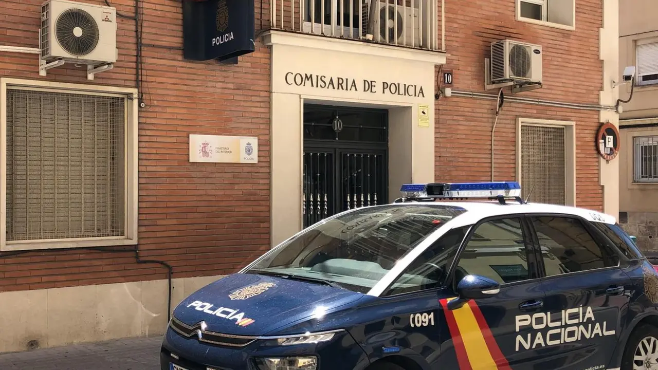 POLIC&Iacute;A NACIONAL. - EP
