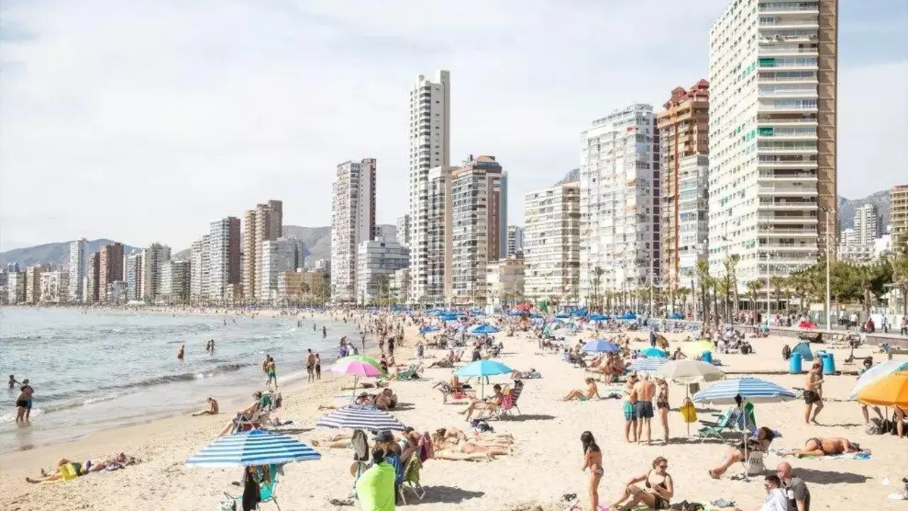 Playa de Benidorm.  - Joaqu&iacute;n Reina - Europa Press