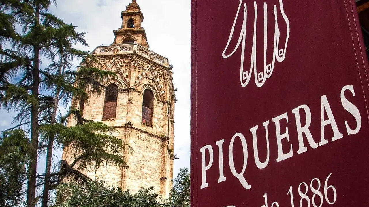 El comercio m&aacute;s antiguo de la plaza de la Reina de Valencia cierra sus puertas