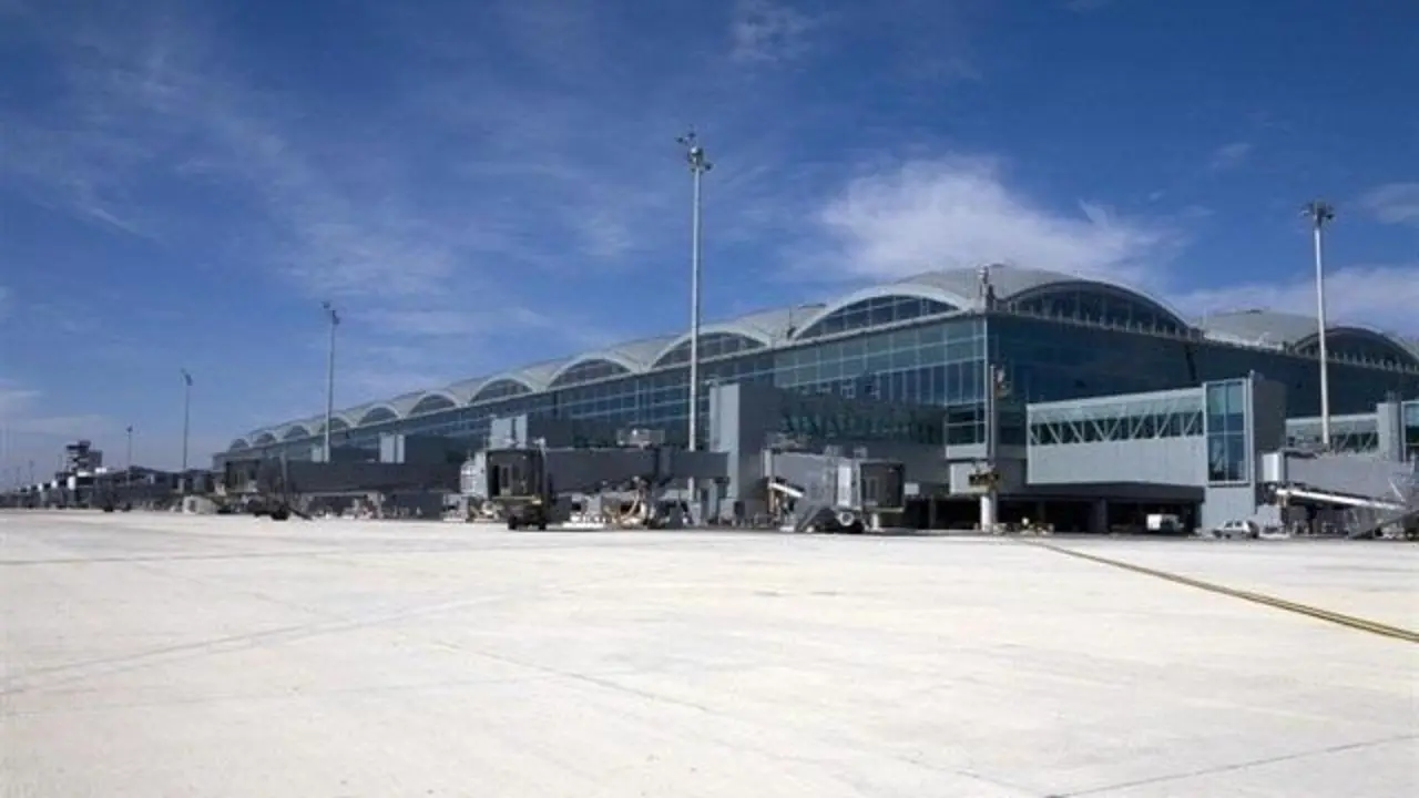 Aeropuerto de Alicante-Elche. - EP