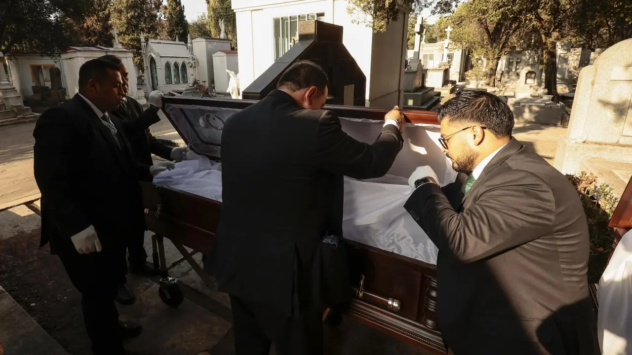 La exhumaci&oacute;n. - EFE