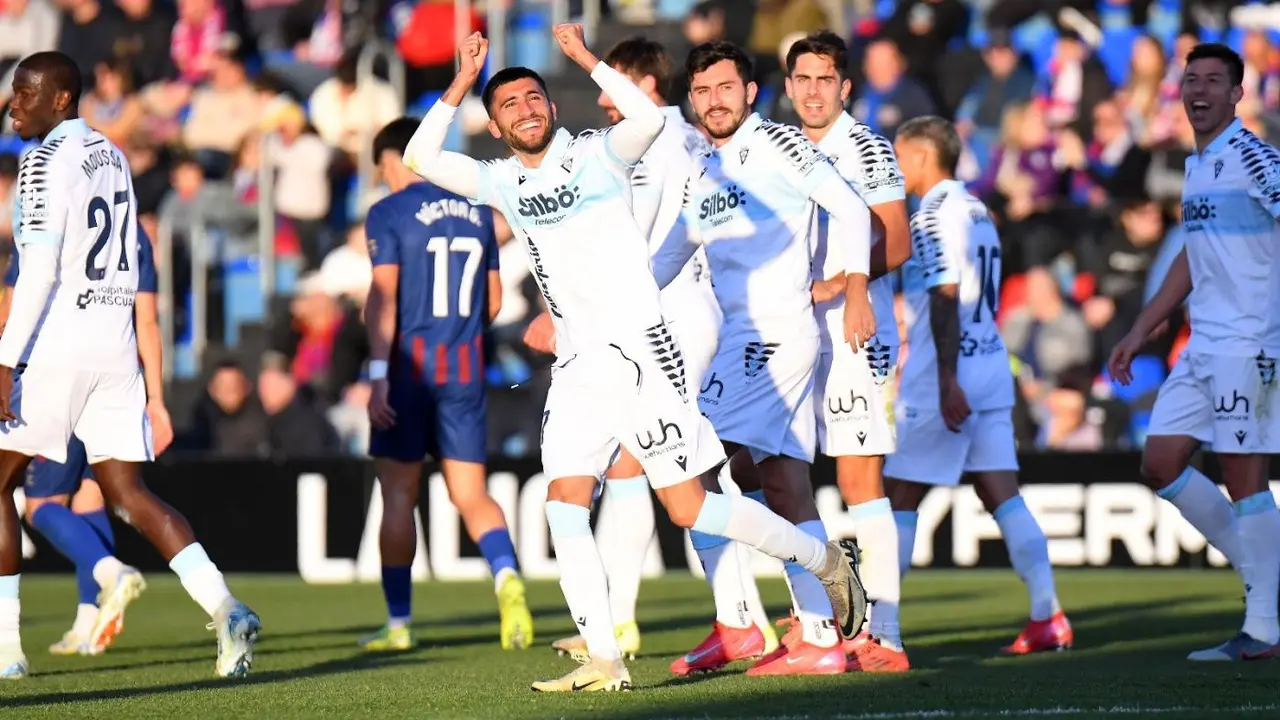 Gol de Mario Climent ante el Eldense. - C&aacute;diz CF