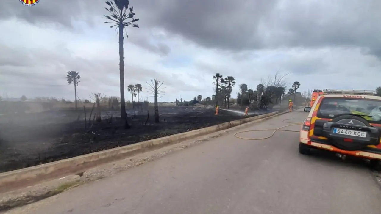 Evacuadas diversas viviendas y una residencia canina - CONSORCIO PROVINCIAL DE BOMBEROS DE VALENCIA