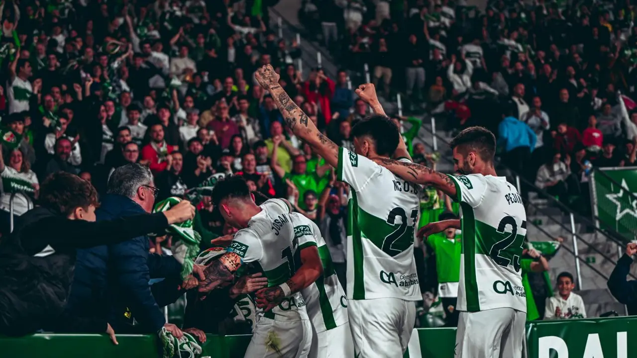 El Elche celebra su gol al Racing de Ferrol. - @elchecf / X
