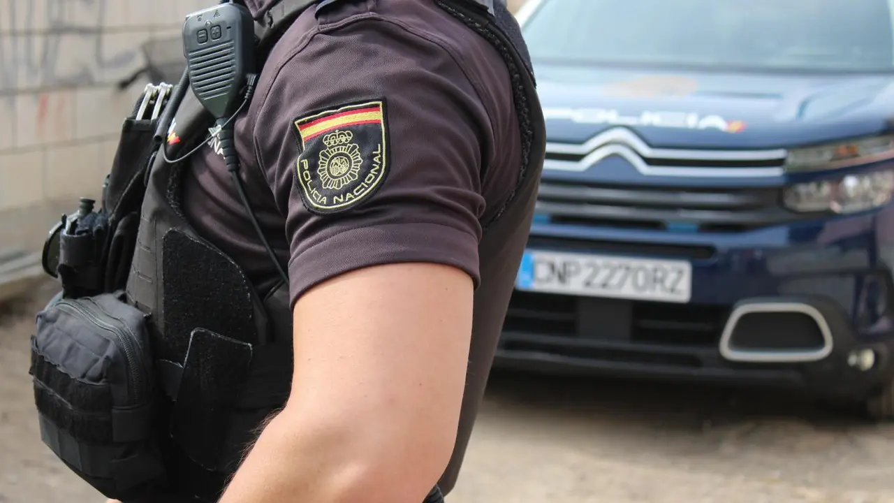 Agente de la Polic&iacute;a Nacional en Val&egrave;ncia - POLIC&Iacute;A NACIONAL