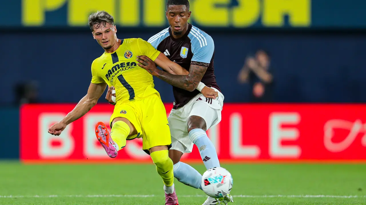 Pau Cabanes, durante el Villarreal-Aston Villa | AFP7 / Europa Press