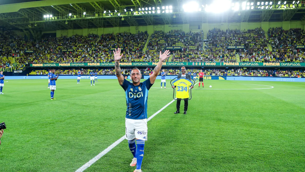 Santi Cazorla, homenajeado por el Villarreal | AFP7 / Europa Press