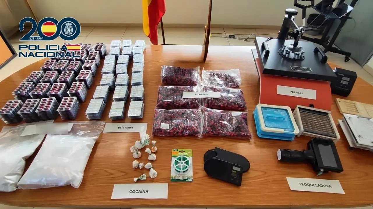 La Polic&iacute;a Nacional desmantela un laboratorio clandestino de elaboraci&oacute;n de f&aacute;rmacos para la disfunci&oacute;n er&eacute;ctil | POLIC&Iacute;A NACIONAL