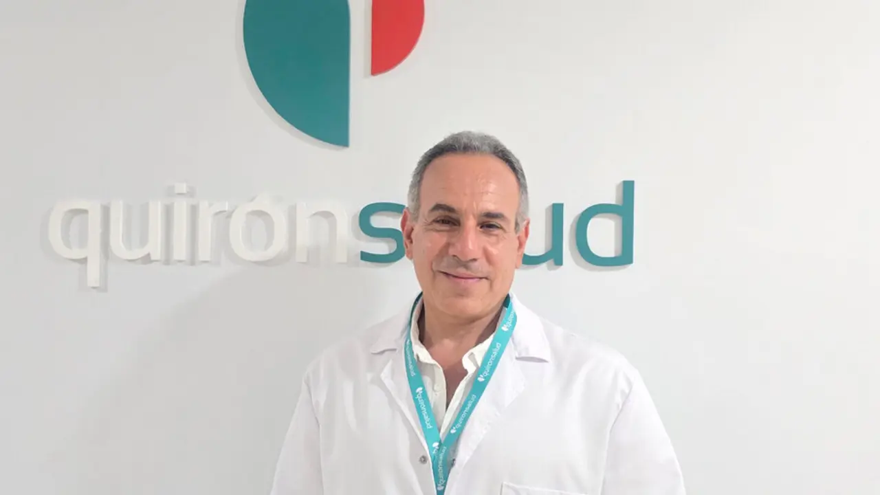 El doctor Nabil Ragael Kamel. | Quir&oacute;nsalud