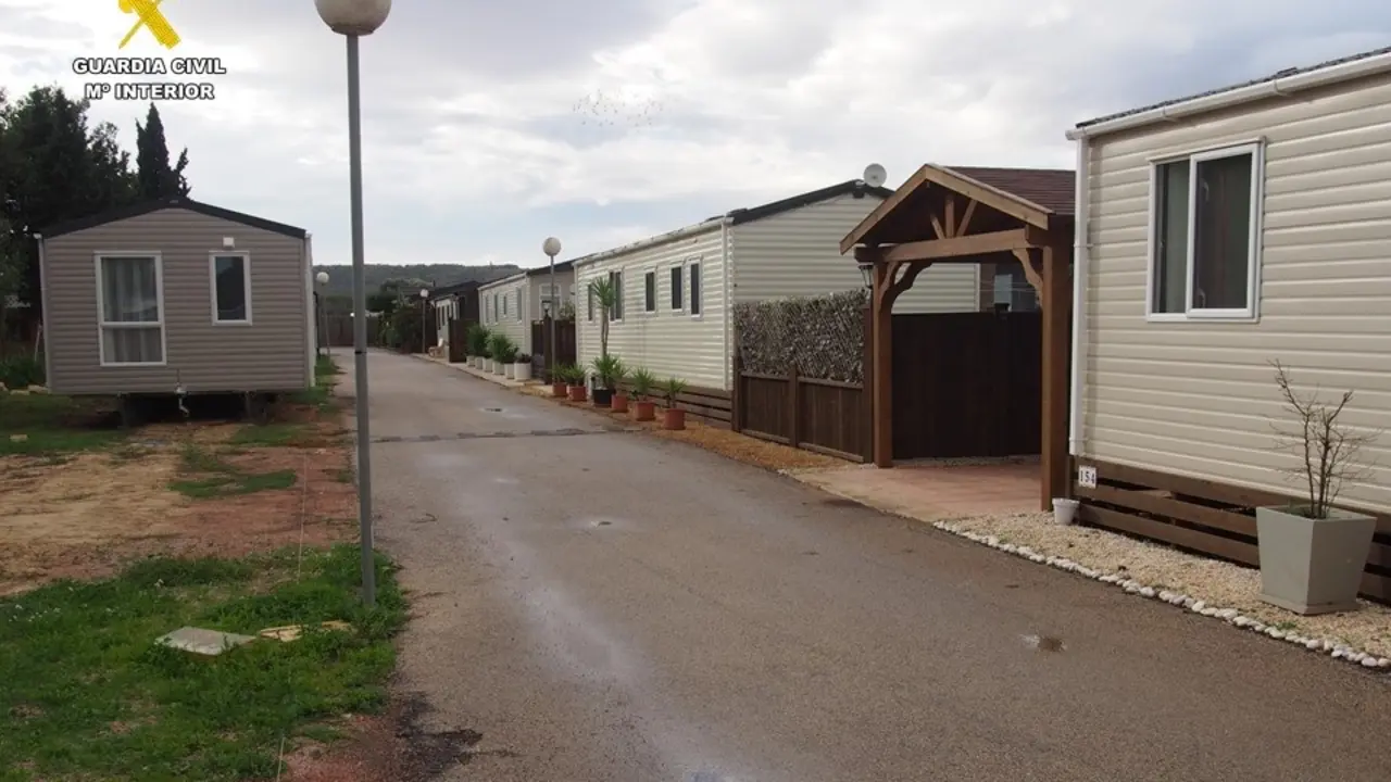 Investigadas 20 personas por un complejo residencial ilegal ubicado en zona inundable en la Vega Baja
- GUARDIA CIVIL