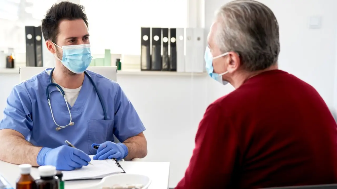 Consulta m&eacute;dica | Foto de 123RF/gpointstudio