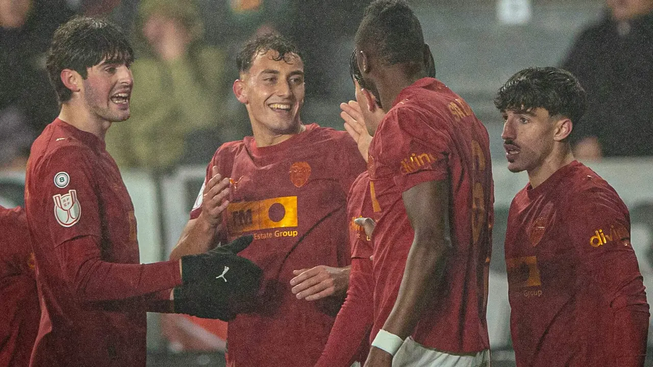 El Valencia celebra uno de sus goles en Burgos | @valenciacf / X