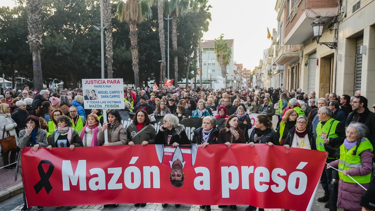 La manifestaci&oacute;n 'Maz&oacute;n a pres&oacute;' celebrada en Benet&uacute;sser (Valencia) | JORGE GIL / EUROPA PRESS