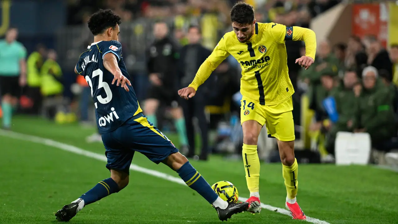 El centrocampista del Villarreal Santiago Comesa&ntilde;a. | EFE/Andreu Esteban