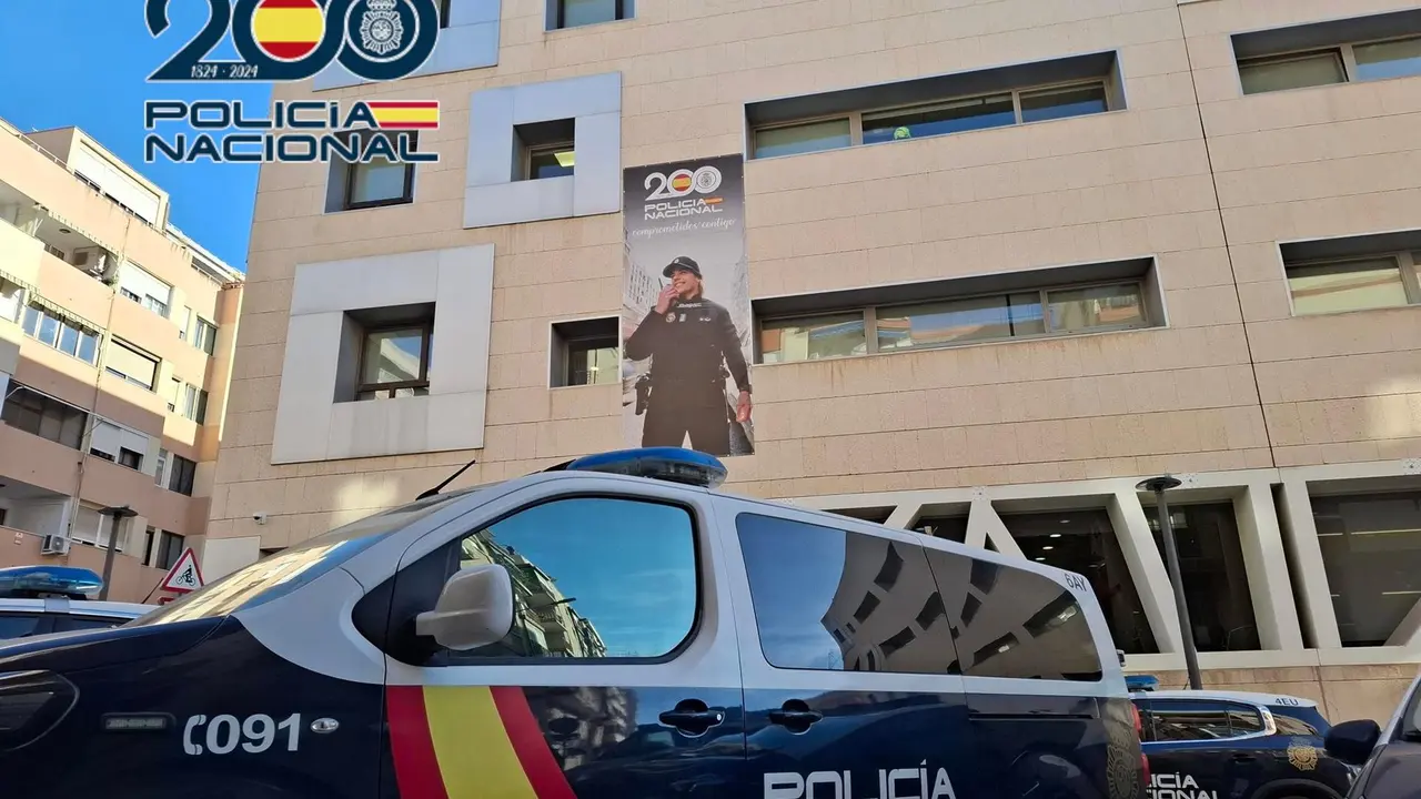 Veh&iacute;culo policial | Polic&iacute;a Nacional
