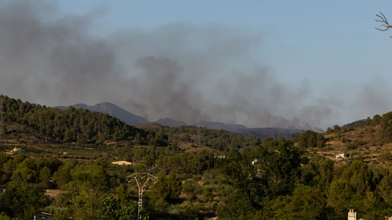 Vista del incendio de Soneja, a 5 de julio de 2026, en Soneja, Castell&oacute;n. | Europa Press