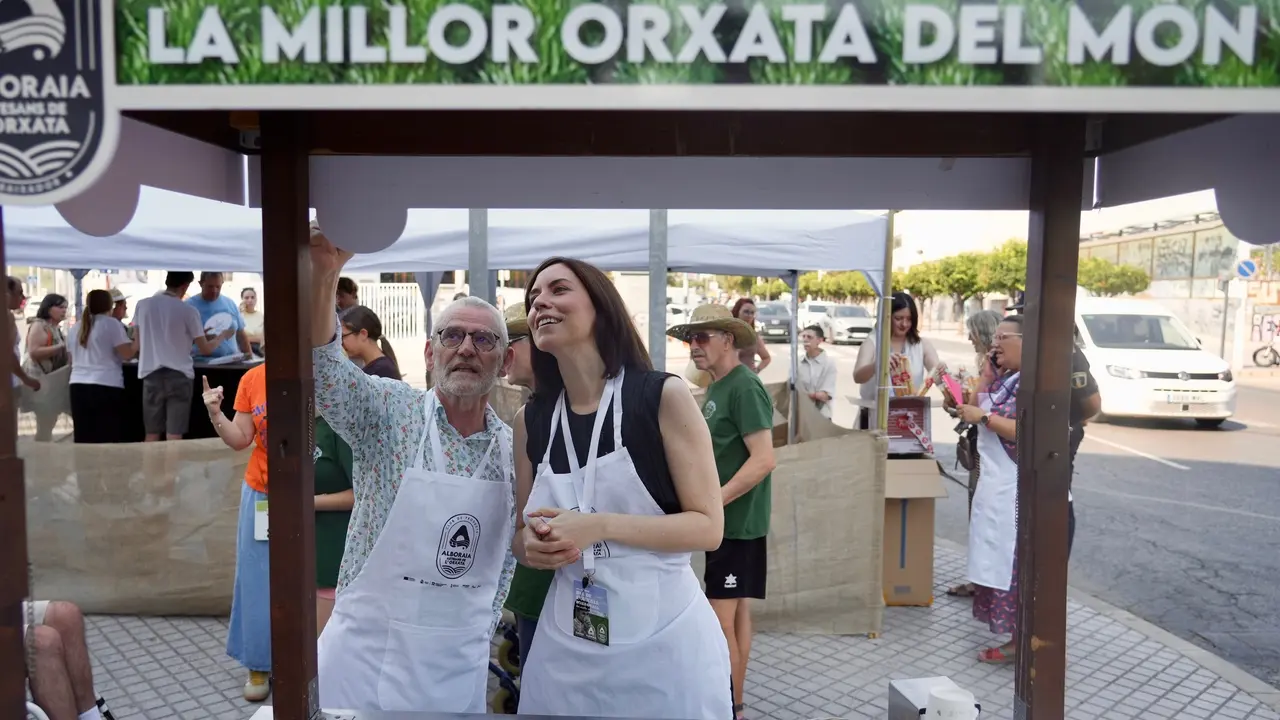 La ministra de Ciencia, Innovaci&oacute;n y Universidades y secretaria general del PSPV, Diana Morant, participa en el Dia de l'Orxata en Alboraia (Valencia). | Europa Press