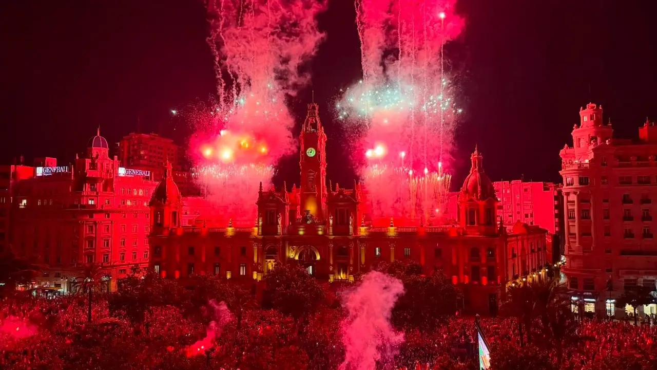 La plaza del Ayuntamiento de Val&egrave;ncia. | Europa Press.