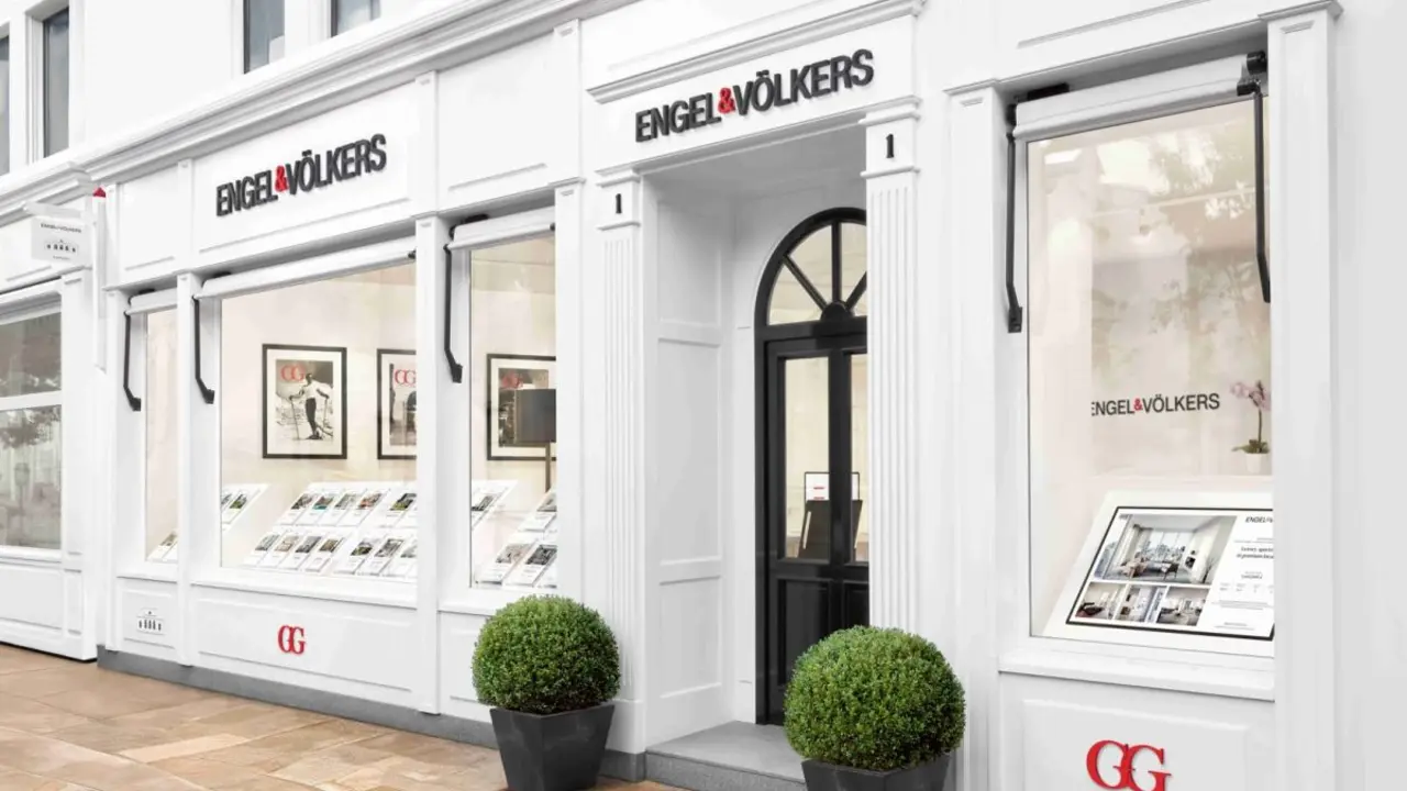 Engel & V&ouml;lkers Commercial lanza un plan pionero en Espa&ntilde;a con 267 contrataciones laborales.